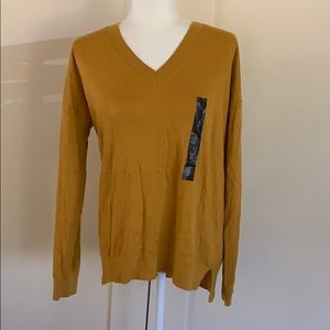 NWT BANANA republic sweater in mustard size m